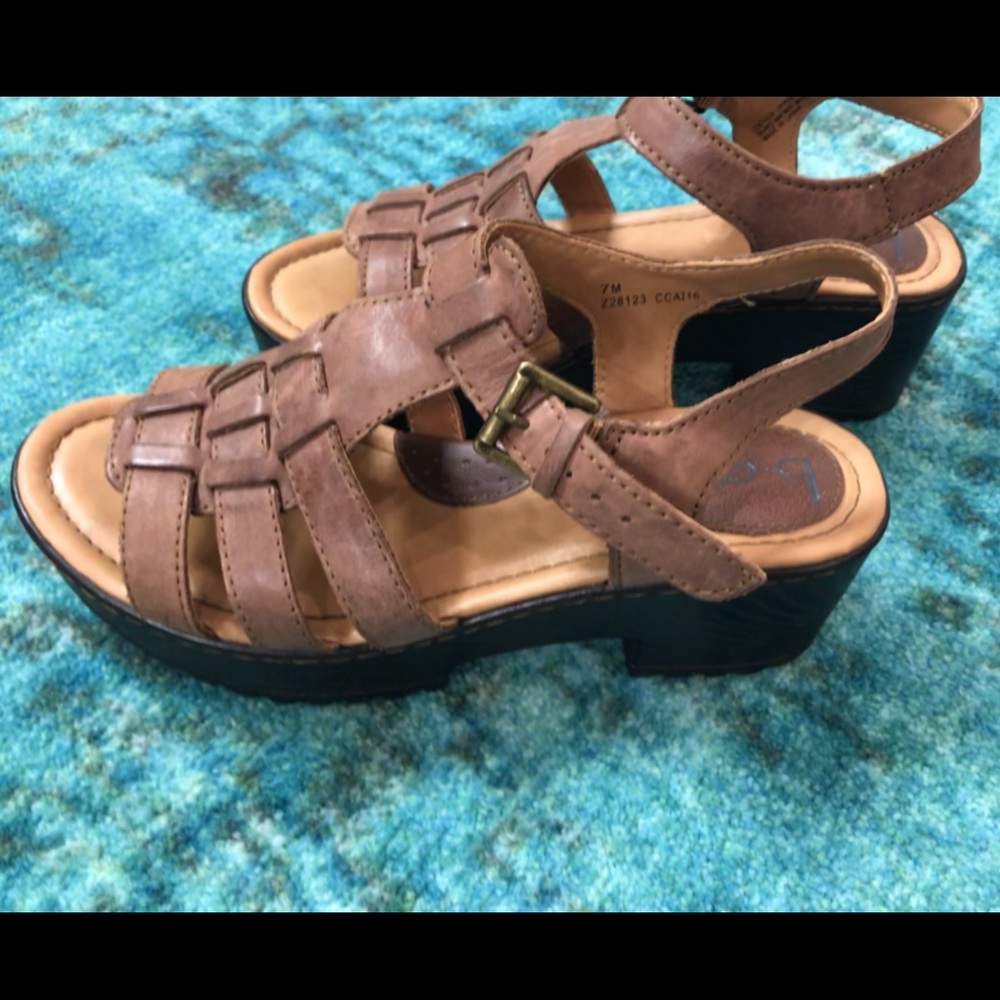 B.O.C pair of sandals size 7